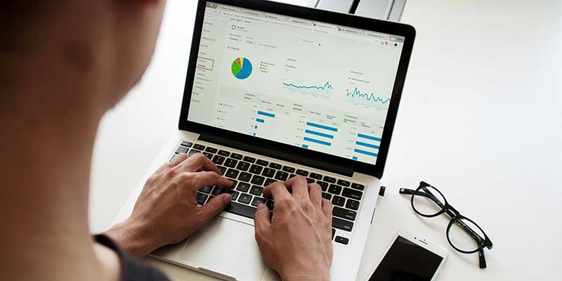7 Practical Ways to Use AI for Smarter Market Research